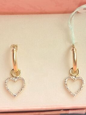 💕🎵 14K Real Gold Heart Hoop Earrings🎵💕